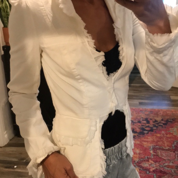 LaRok White Ruffled Blazer Size XS - Picture 5 of 6